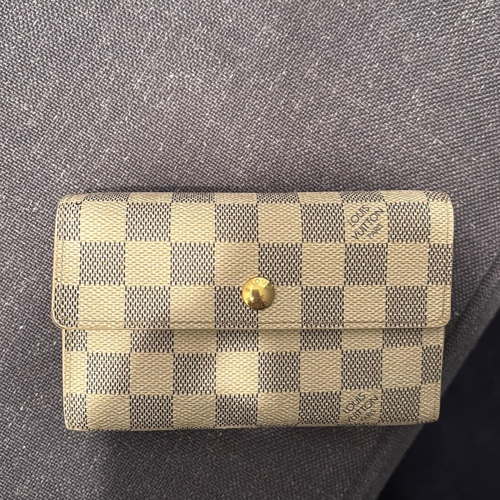 Louis Vuitton trifold wallet